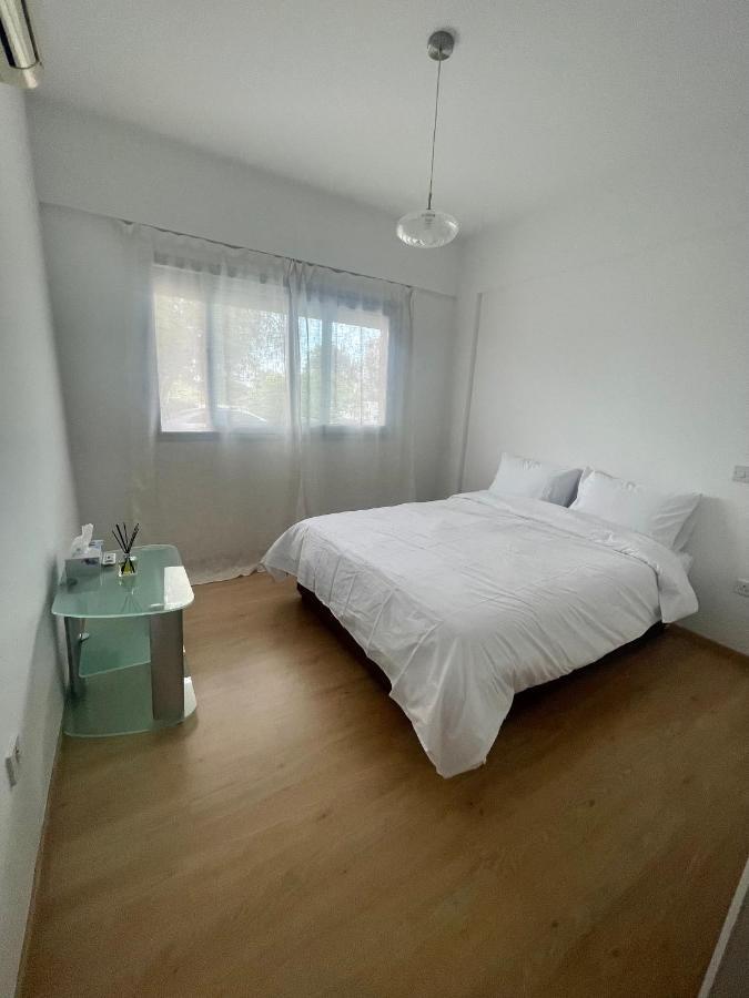 Amazing 2-Bedroom Apartment With Pool!! Limasol Buitenkant foto